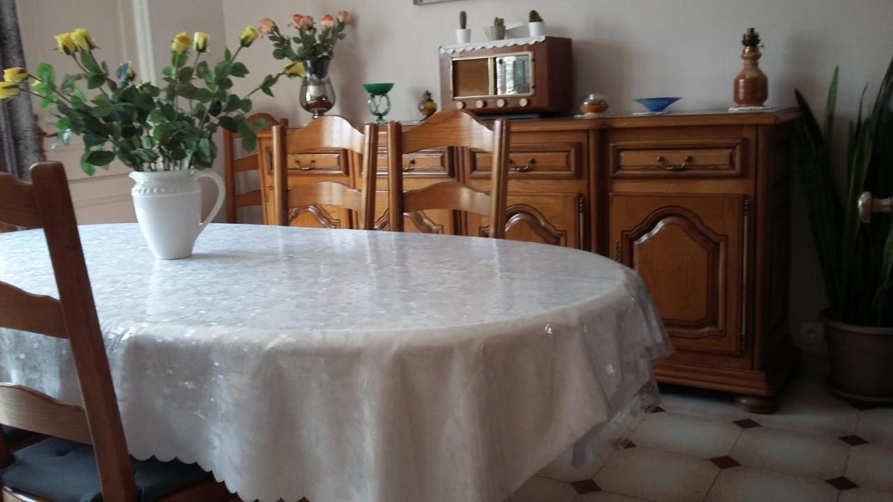 Bed and Breakfast A La Bonne Adresse La Fresnais Екстер'єр фото